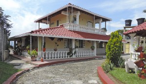 Casa Campestre La Colombiana  